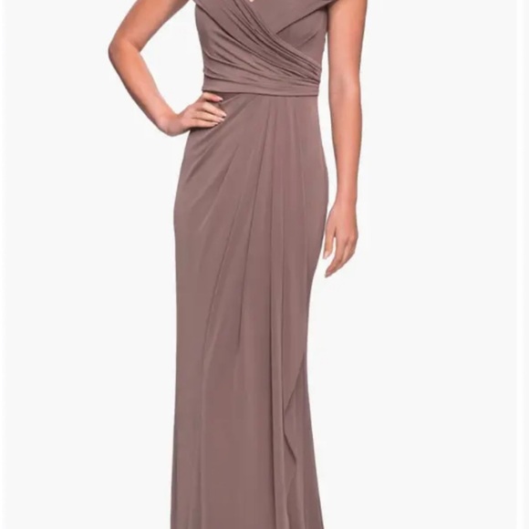 LaFemme Black Off the Shoulder Ruched Jersey Column Formal Dress Sz14 - Picture 9 of 9